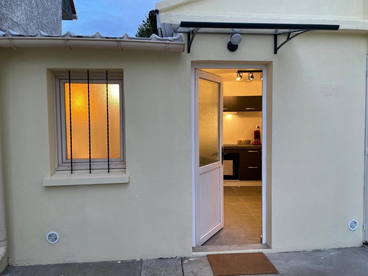 Grand Studio Tout Equipe Proche Paris & Disneyland Ozoir-la-Ferriere Ngoại thất bức ảnh